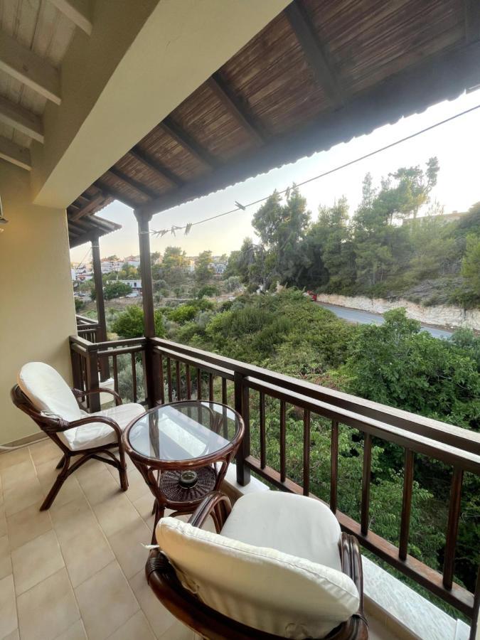 Pension Oasis Votsi  Esterno foto
